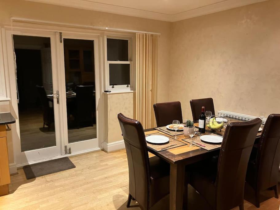 Central Chester Bedrooms Esterno foto